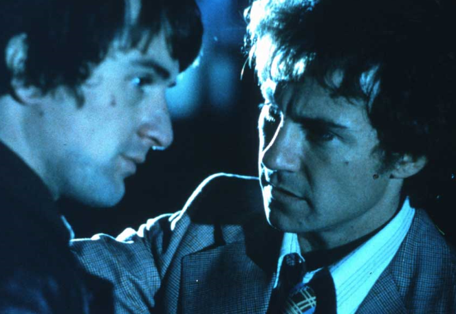 《穷街陋巷》：戏谑外壳下的悲哀故事