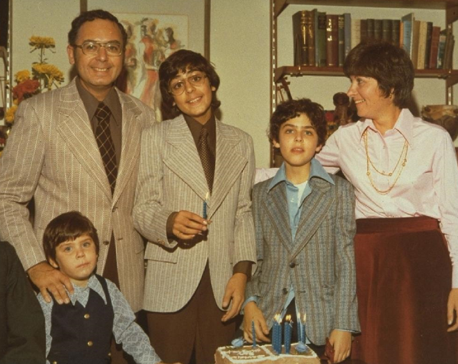 经典纪录片：《追捕费雷德曼家族》