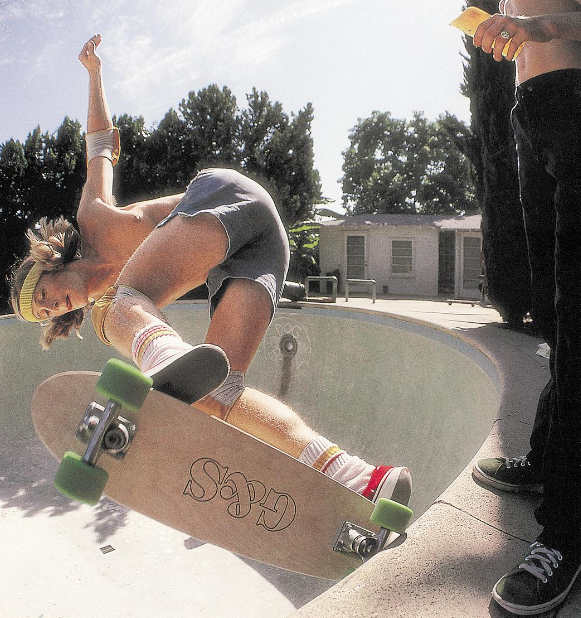 《狗镇与滑板少年》：最早影响滑板爱好者的纪录片