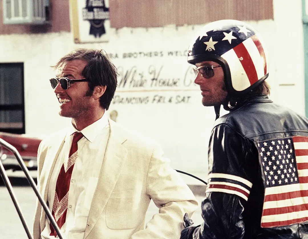 贴着美国标签的公路片——《逍遥骑士》