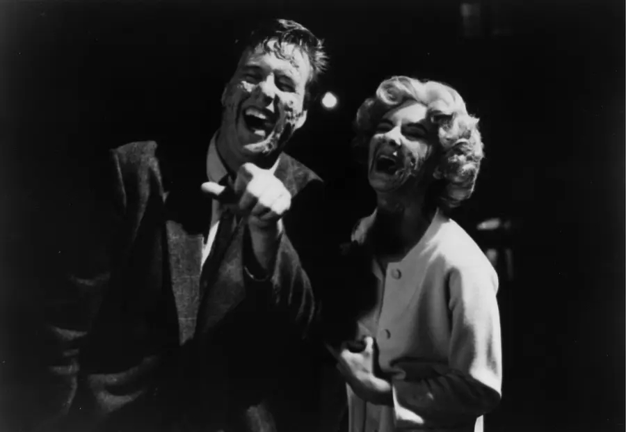 三个离经叛道的荒诞故事——《毒药》