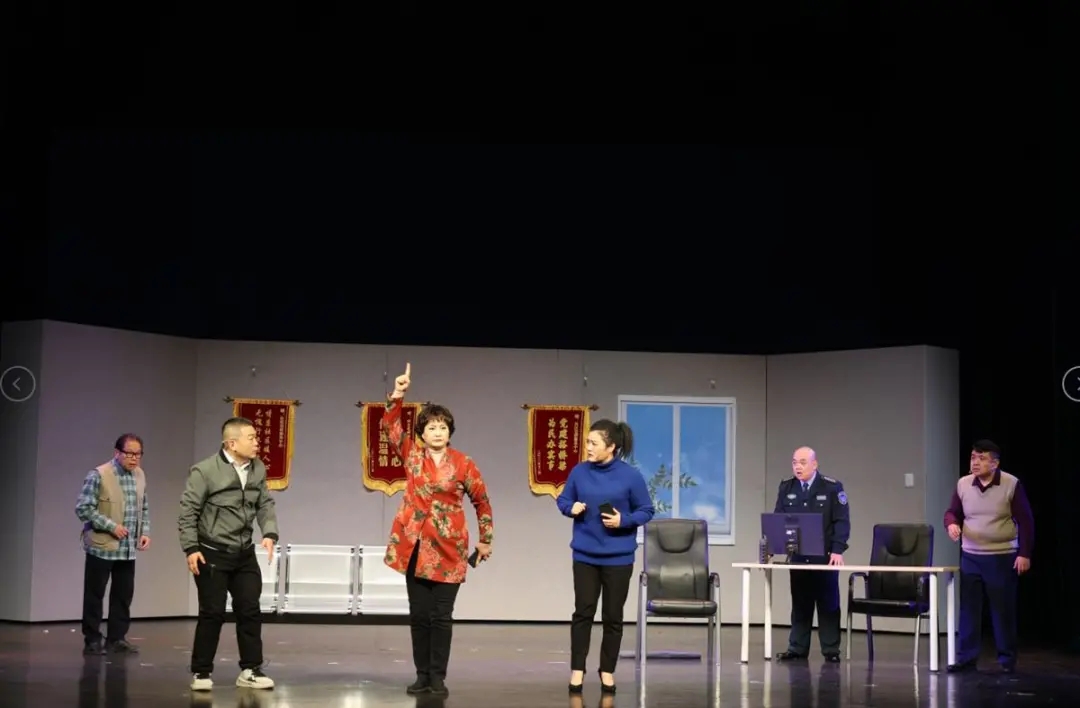 2022爆笑贺岁喜剧《伸着脑壳接石头》-武汉站