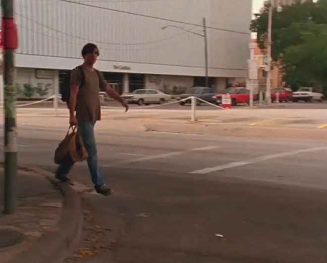 《都市浪人》：小城一天的的DV纪实