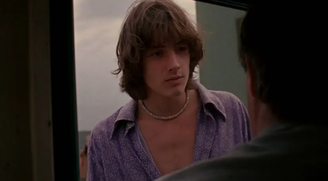 《年少轻狂》：原汁原味的70年代美式青春