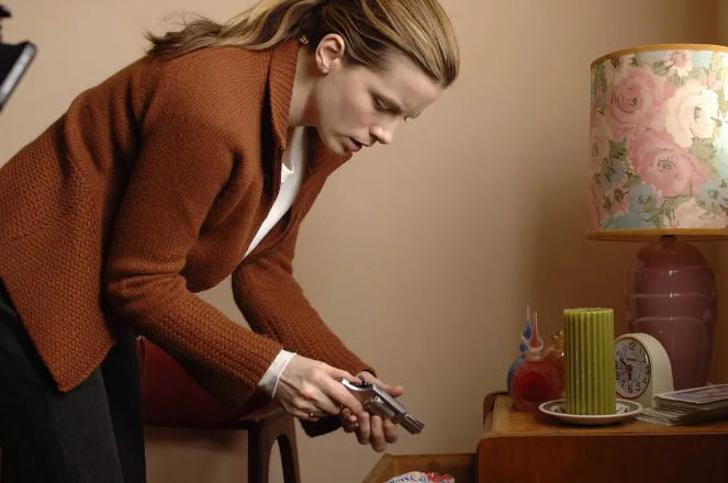 《雪天使》：关于悲伤与爱恨的多线叙事剧