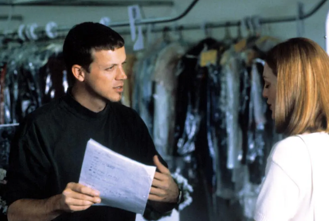 《安然无恙》：以环境问题呈现心理问题