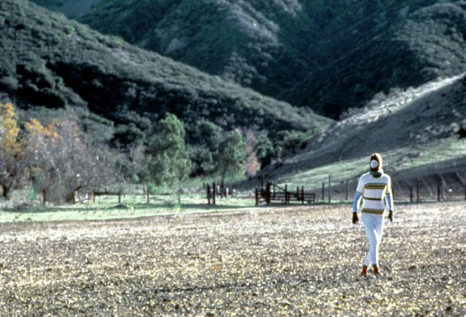 《安然无恙》：以环境问题呈现心理问题