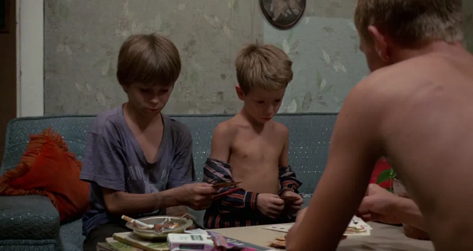 《冷酷媒体》：半记录的影像志