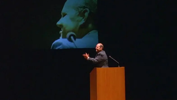 《变态城》：自我表达的前卫影片