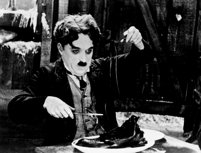 《淘金记》：用喜剧演绎悲剧