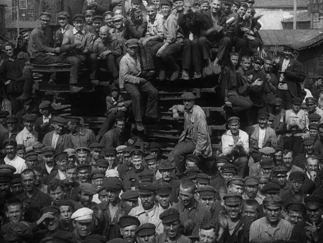 《罢工》：爱森斯坦首部长片