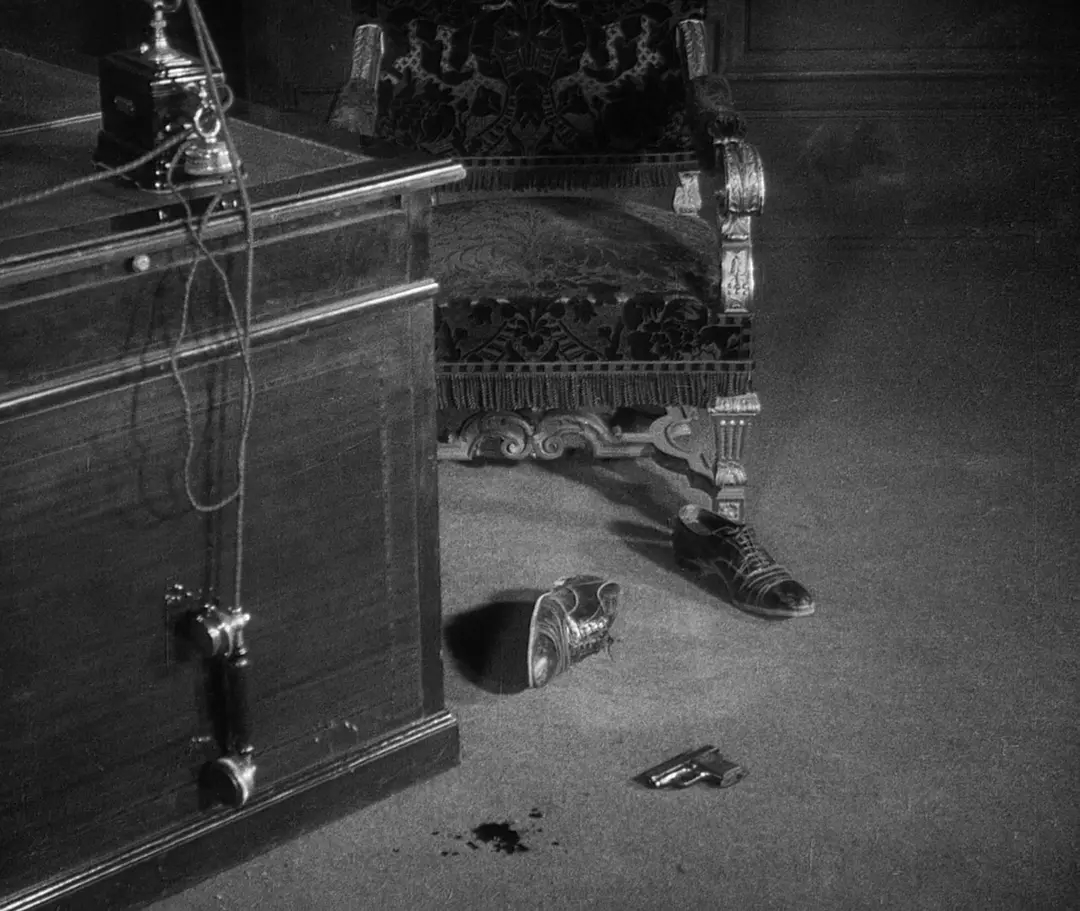 超现实主义的浪漫影片：《黄金时代》