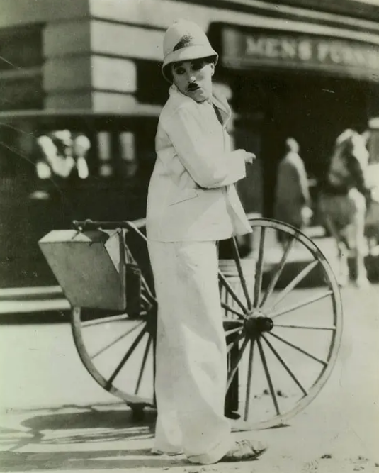 《城市之光》：史上第一浪漫喜剧