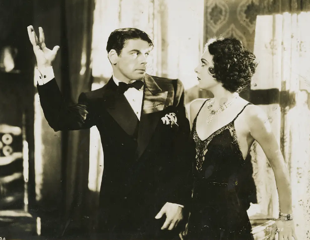 《疤面人》：黑帮模式的雏形