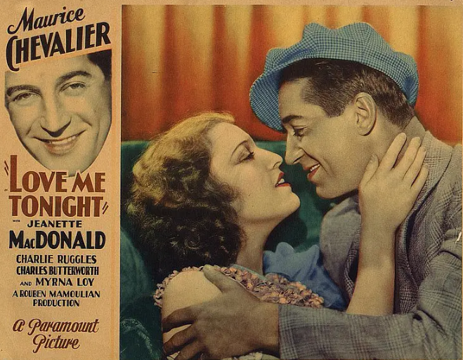 《爱我在今宵》：用镜头语言制造笑料