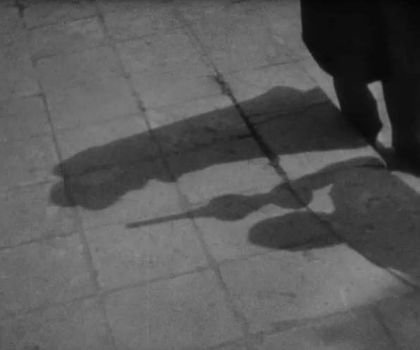 《吸血鬼》:比现代恐怖片更具有心理震撼性 《吸血鬼》:比现代恐怖片更具有心理震撼性