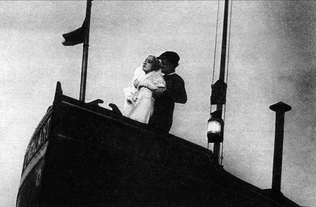 让·维果永载影史的唯一长片：《驳船亚特兰大号》