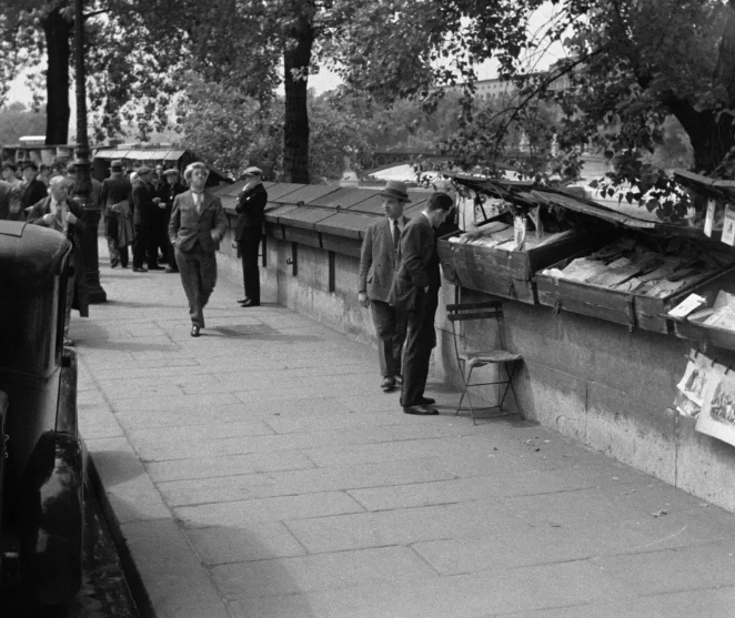 《布杜落水记》：一个随波逐流的时代