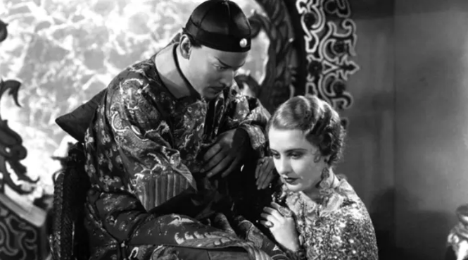 《颜将军的伤心茶》：在战争大背景下的一种优雅气氛