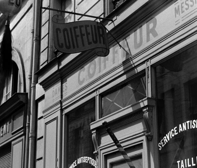 《布杜落水记》：一个随波逐流的时代