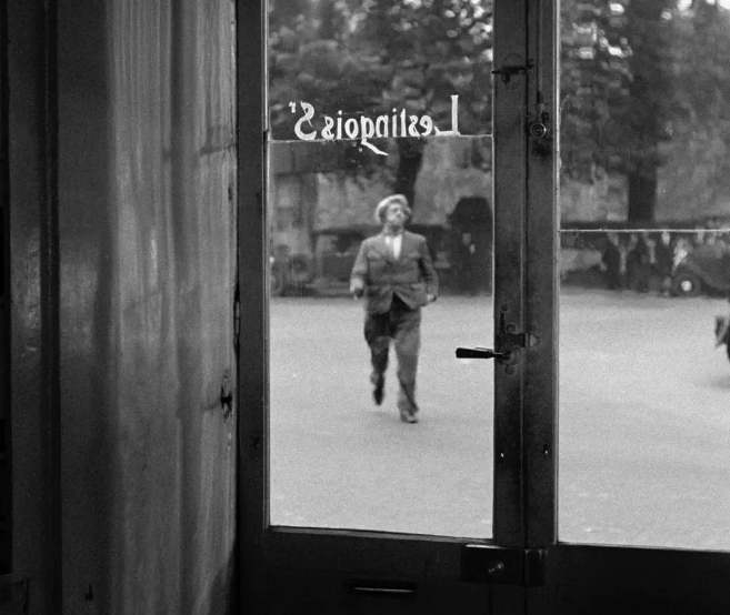 《布杜落水记》：一个随波逐流的时代