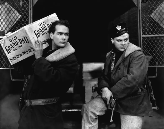 《国民公敌》：黑帮电影的经典代表之作