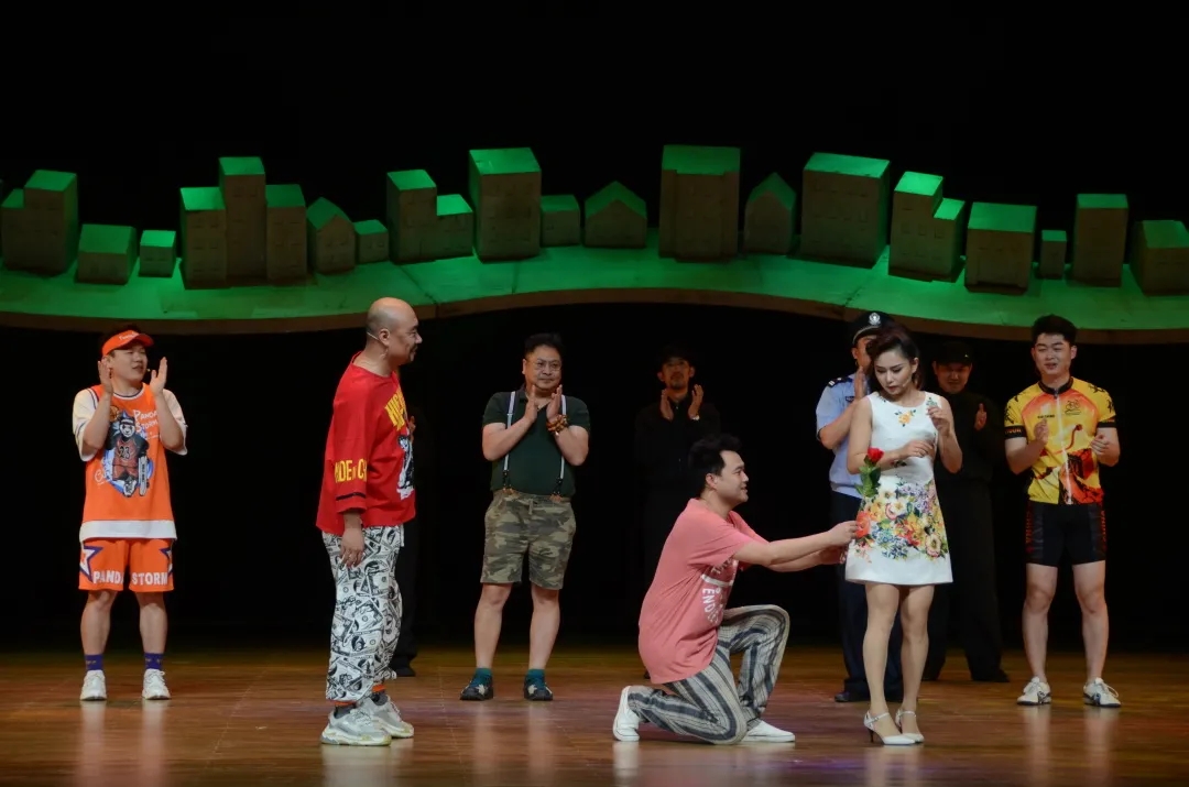 2022话剧《疯狂的疯狂》-南宁站 2022话剧《疯狂的疯狂》-南宁站