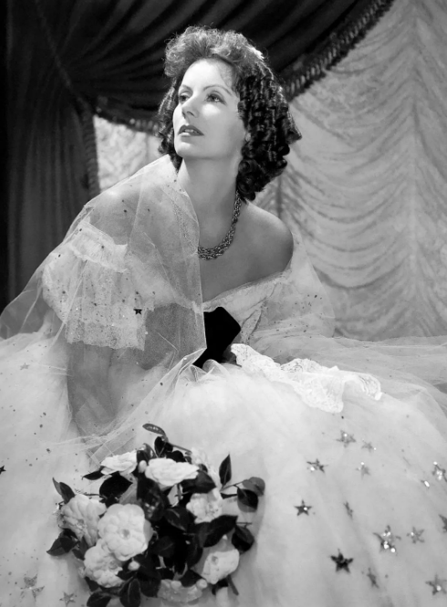 《茶花女》：永远的经典与悲剧