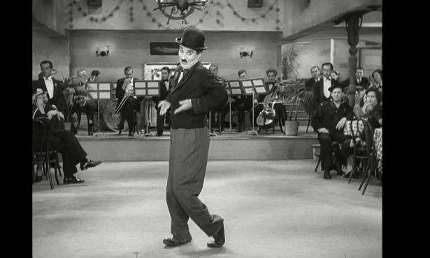 《摩登时代》：卓别林最后一部“流浪汉”形象电影