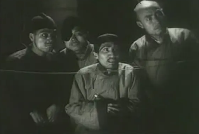 《夜半歌声》：战争中的焦虑