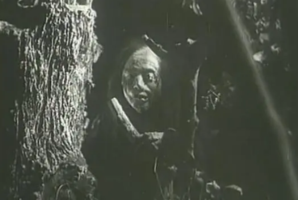 《夜半歌声》：战争中的焦虑