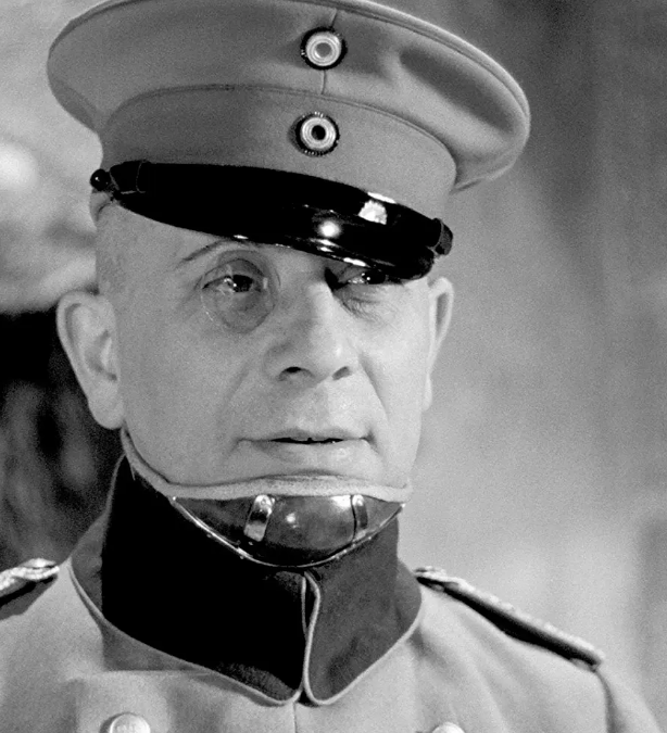 《大幻影》：在乐观的氛围中叙述悲观的故事