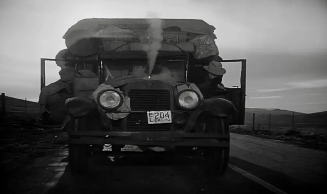 《愤怒的葡萄》：披着现实外衣的理想主义作品