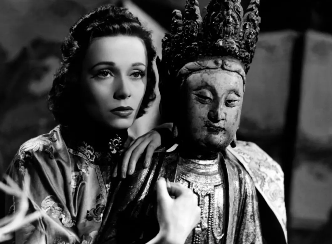 《游戏的规则》：闹剧演绎喜剧，喜剧包裹悲剧