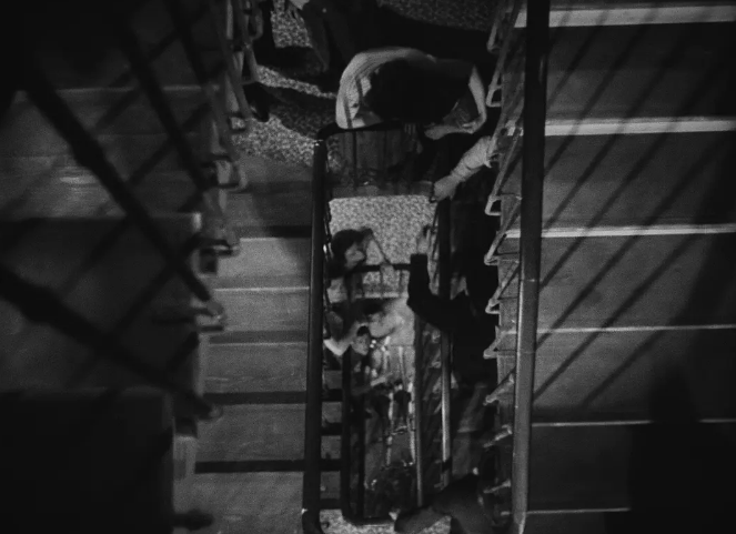 《天色破晓》：小人物的孤独与无奈