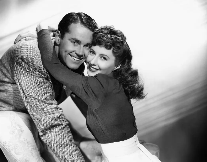 《淑女伊芙》：优雅年代的神经喜剧