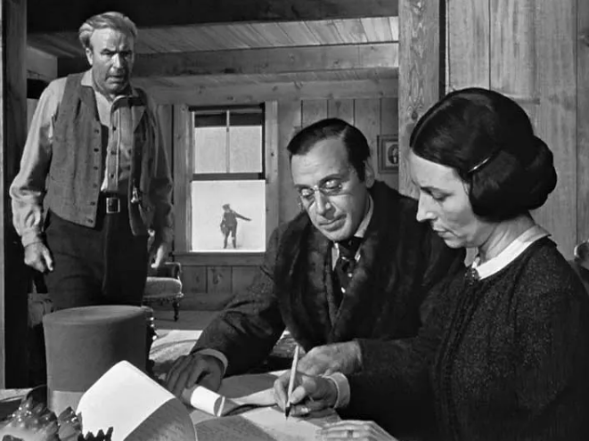 《公民凯恩》：无与伦比的视听语言