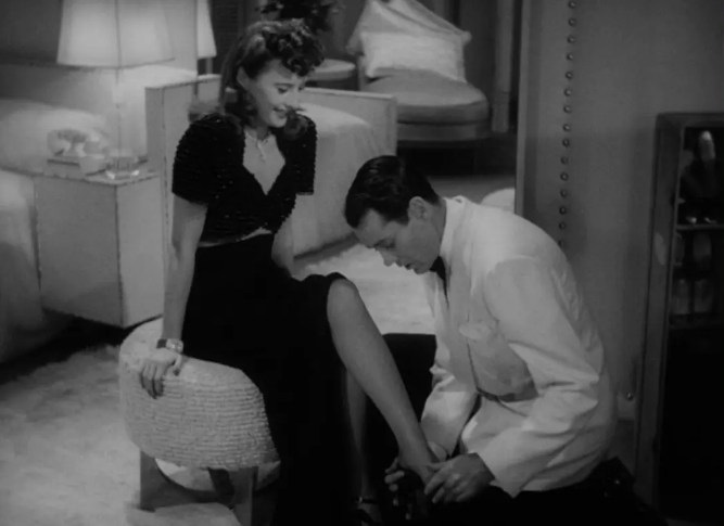 《淑女伊芙》：优雅年代的神经喜剧