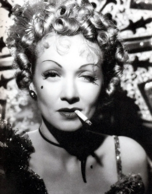 《碧血烟花》:经典西部喜剧片 《碧血烟花》:经典西部喜剧片