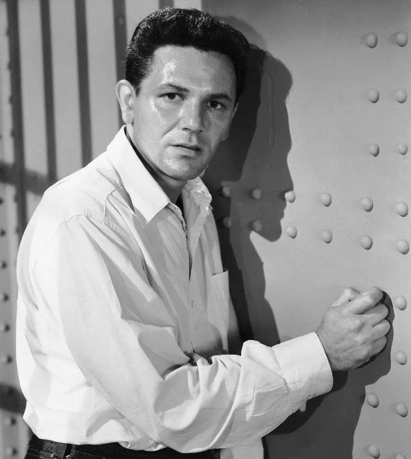 《邮差总按两次铃》：欲望留给观众的荧幕想象