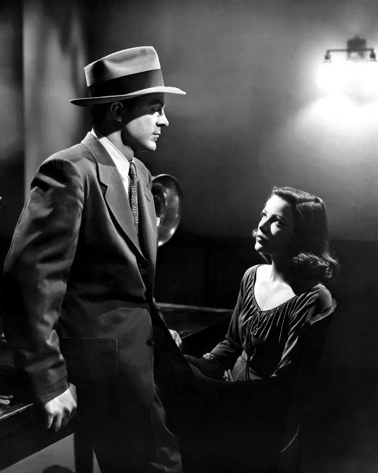 《罗娜秘记》：关于爱恋的两个教训