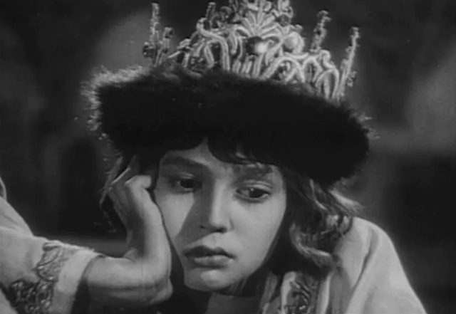 《伊凡雷帝》：艺术手法展现历史