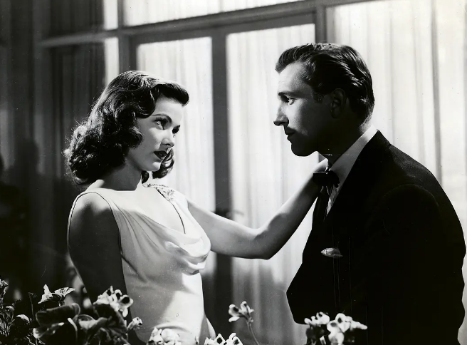 《罗娜秘记》：关于爱恋的两个教训