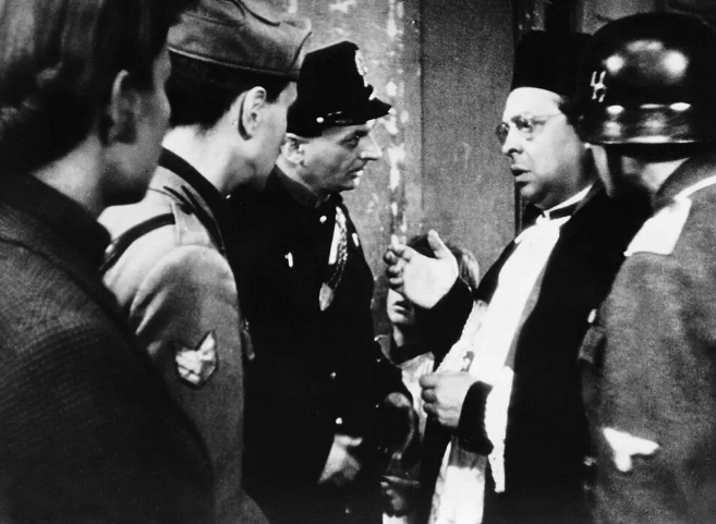 《罗马不设防》：历史与神话的双重奏