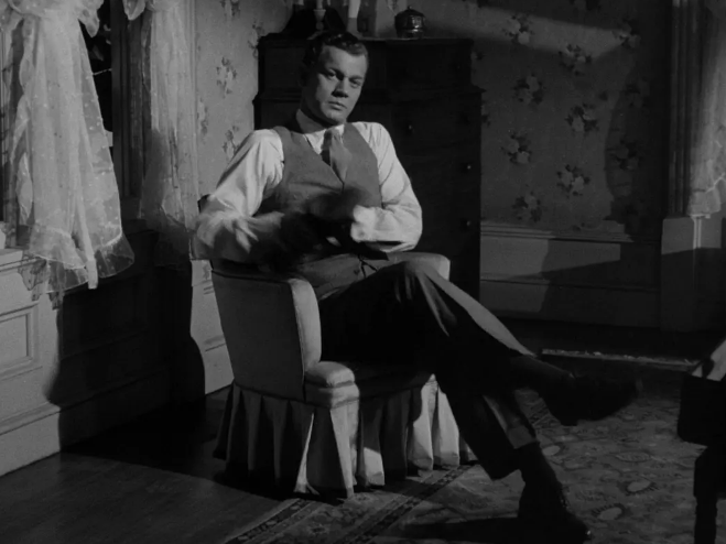 《辣手摧花》：隐晦又循序渐进的悬疑电影