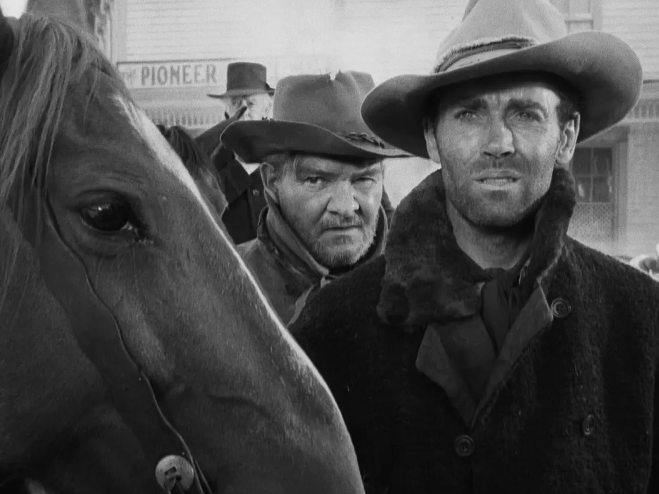 《黄牛惨案》：威尔曼的现代西部片