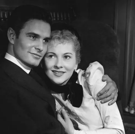 《一个陌生女人的来信》：琼芳登最杰出的作品