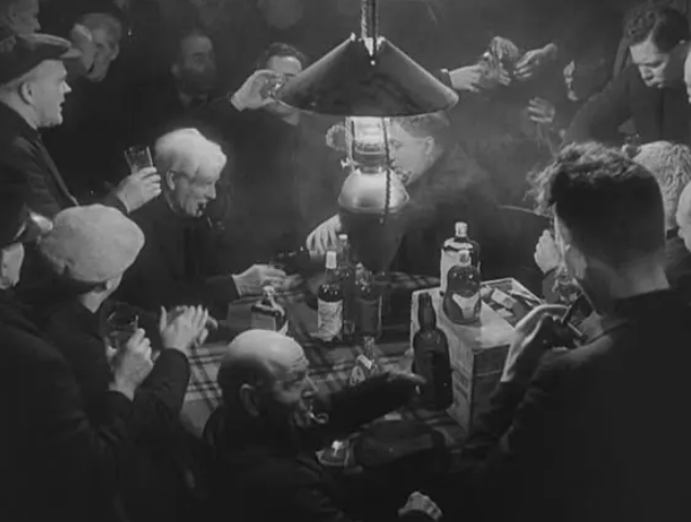 《荒岛酒池》:经典喜剧电影 《荒岛酒池》:经典喜剧电影