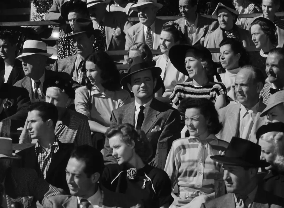 用细节致胜黑色惊悚犯罪电影：《火车怪客》