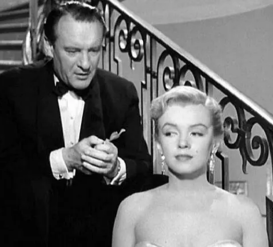 《彗星美人》:美国经典女性影片 《彗星美人》:美国经典女性影片